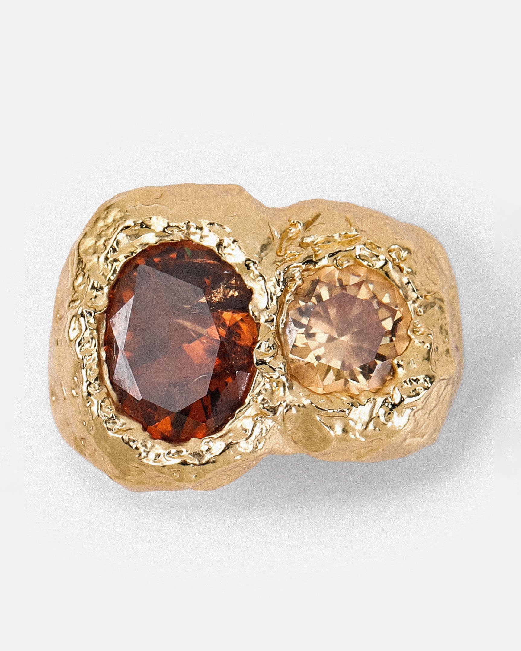 Cocoon Anillo dorado
